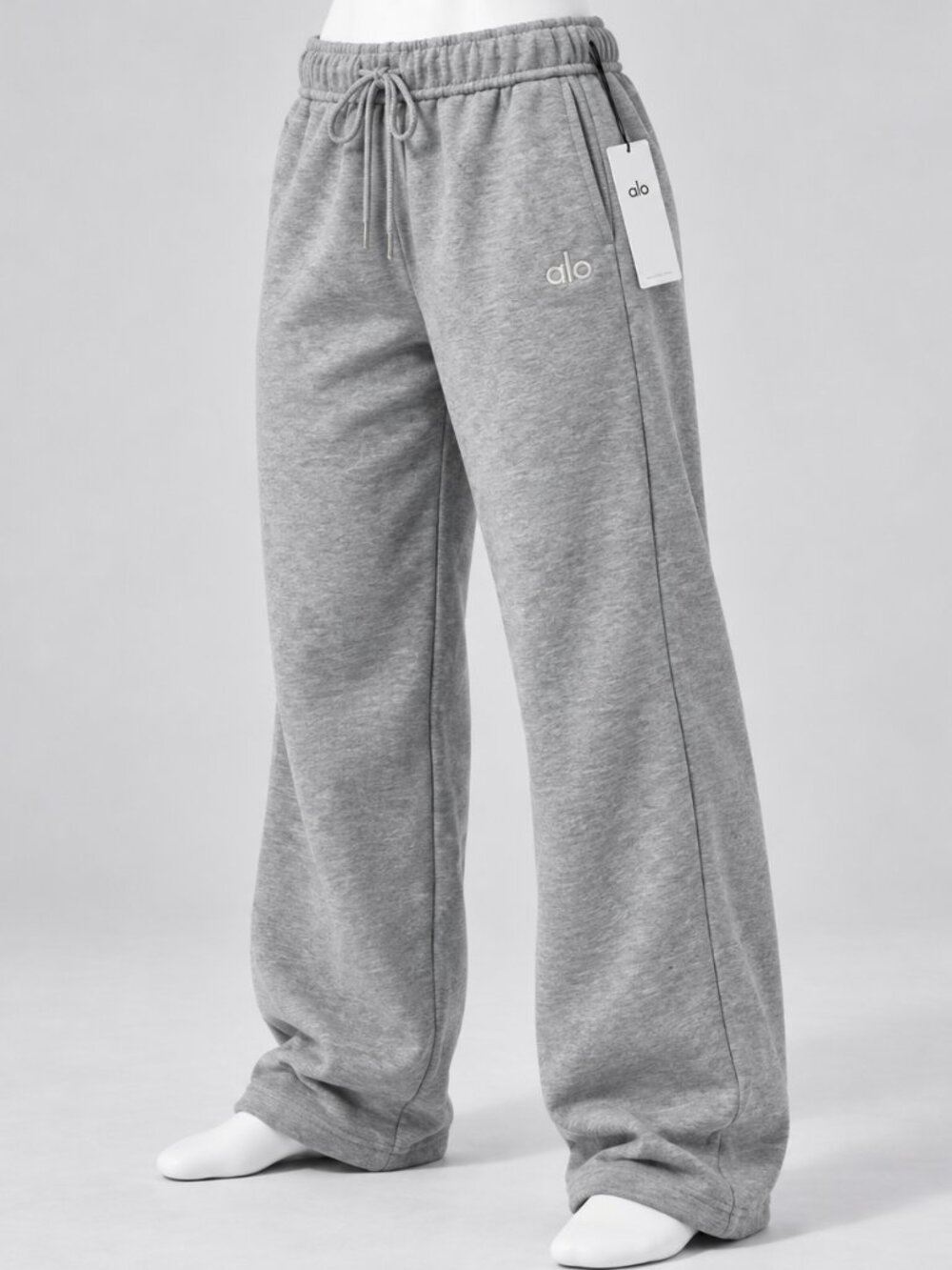 Alo Yoga Accolade Heather Gray Straight Leg Sweatpants Silver Logo